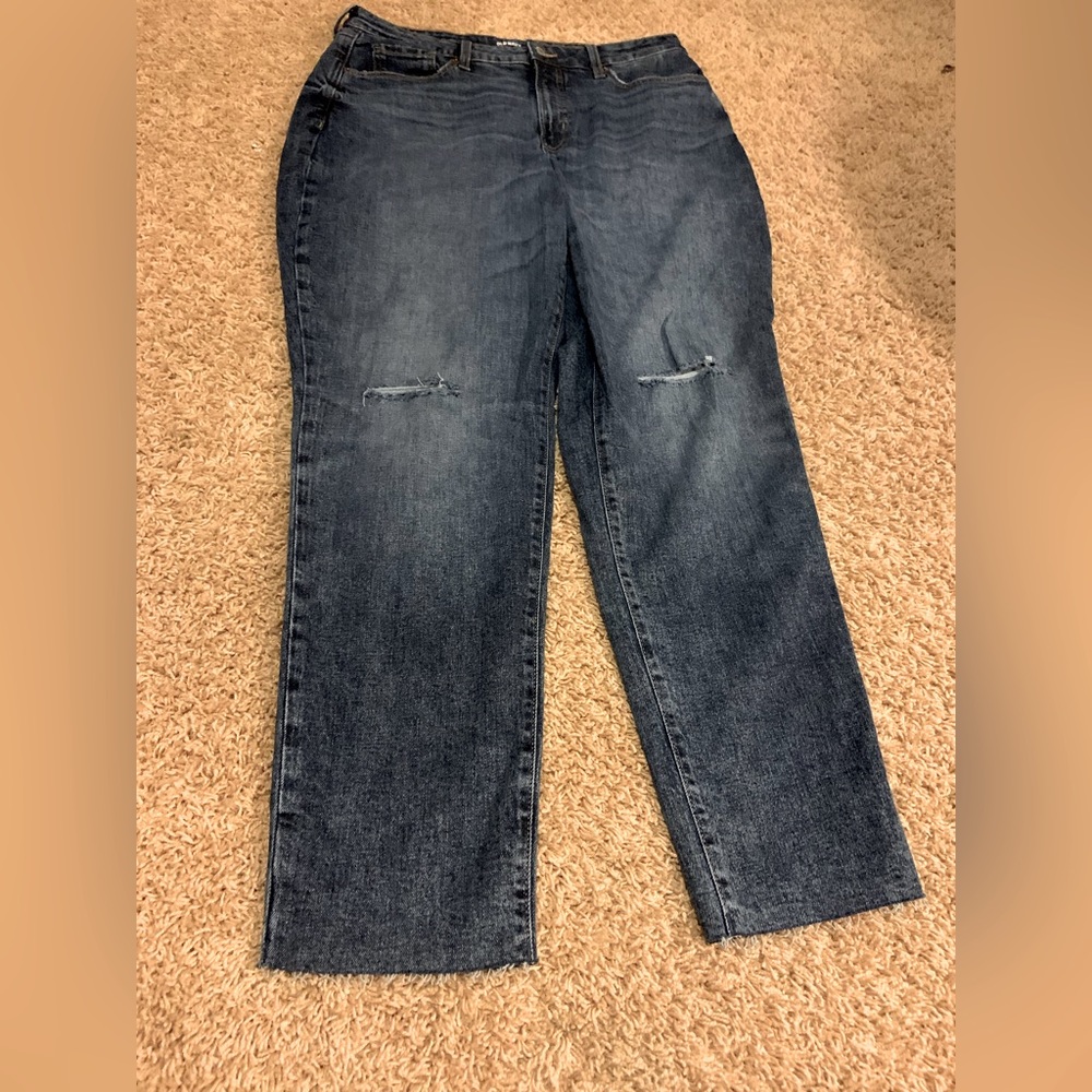 Old Navy high rise, curvy O. G. Straight. Secret slim pockets. Ripped jeans. - Picture 1 of 3